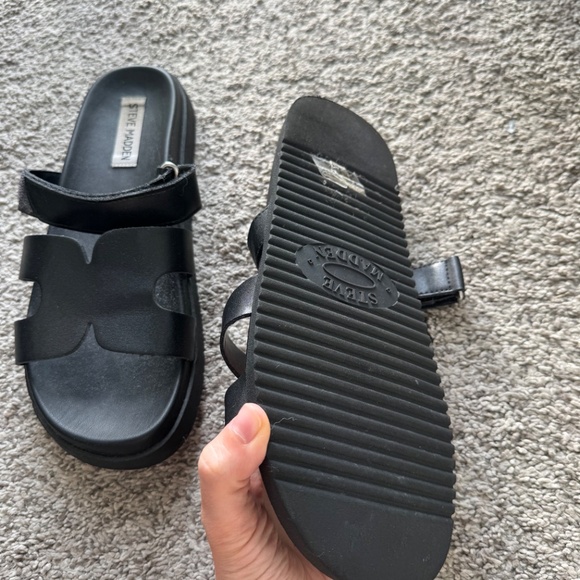Steve Madden sandals - Picture 2 of 5